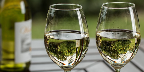 Degustazione di vini dell'Alsazia all'enoteca Emmebi