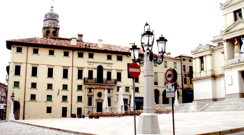 Settembre coneglianese al Caffè Teatro