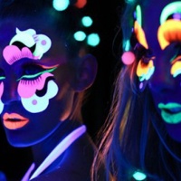 casa-plave-fluo-party