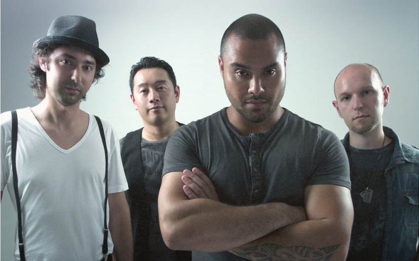 Down To Ground a Casa Plave