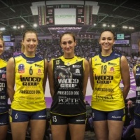 la presentazione delle maglie Imoco per la Champions League 2013/2014