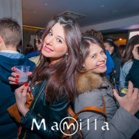 ragazze-aperitivo-mamilla