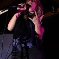 silvia-on-the-waves-conegliano-oderzo