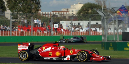 F1: domenica parte il Mondiale, le Ferrari inseguono le Mercedes