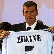 Zidane dalla Juventus al Real nel 2002